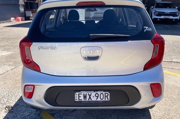 2022 Kia Picanto S in Silver