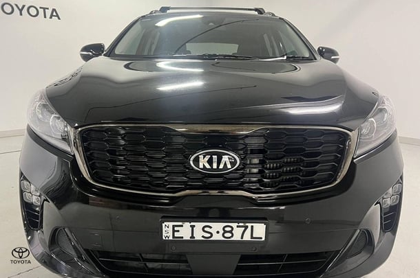2020 Kia Sorento Black Edition in Black
