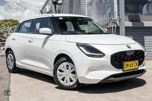 2024 Suzuki Swift Hybrid in White