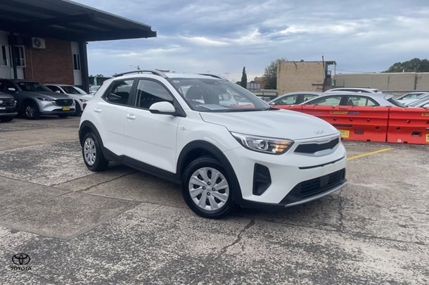 2023 Kia Stonic S in Snow White Pearl (Swp)