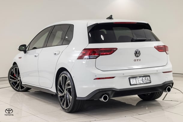 2022 Volkswagen Golf GTI in White