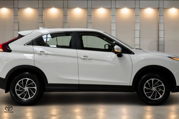 Image of 2023 Mitsubishi Eclipse Cross ES