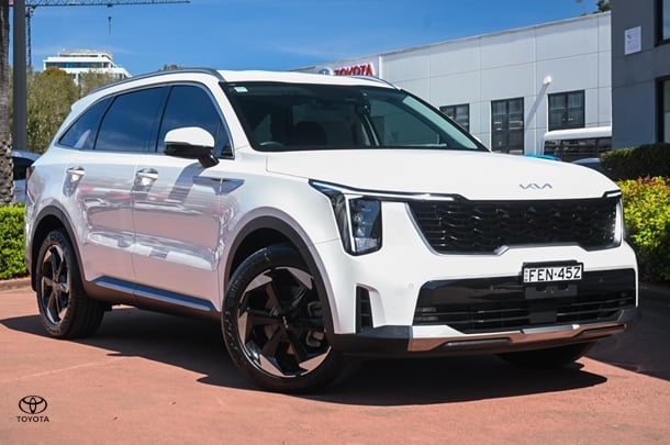 2023 Kia Sorento Sport+ in White