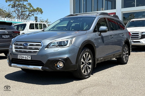 2017 Subaru Outback 2.5i Premium in Grey