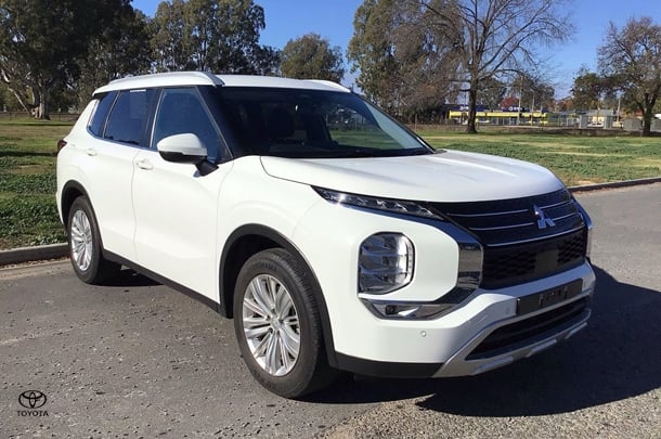 Image of 2024 Mitsubishi Outlander LS