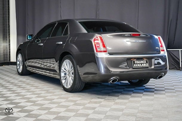 2015 Chrysler 300 C Luxury in Grey