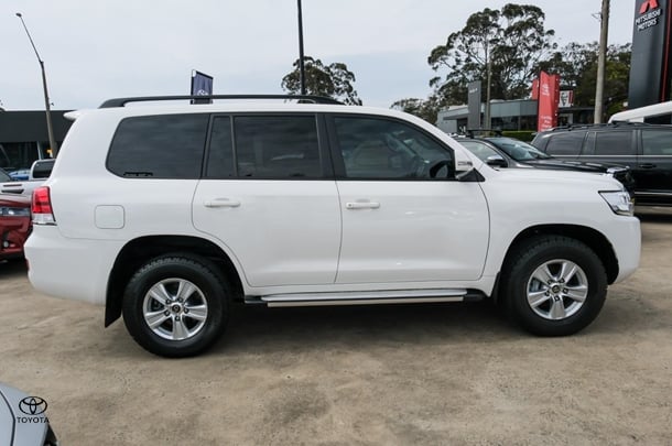 2021 Toyota Landcruiser GXL in White