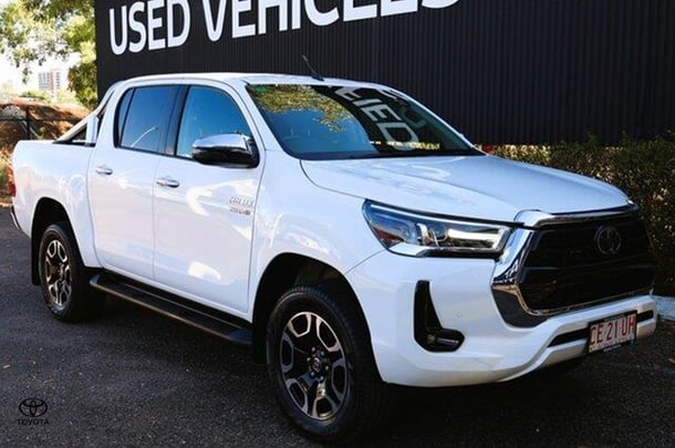 Image of 2020 Toyota Hilux SR5