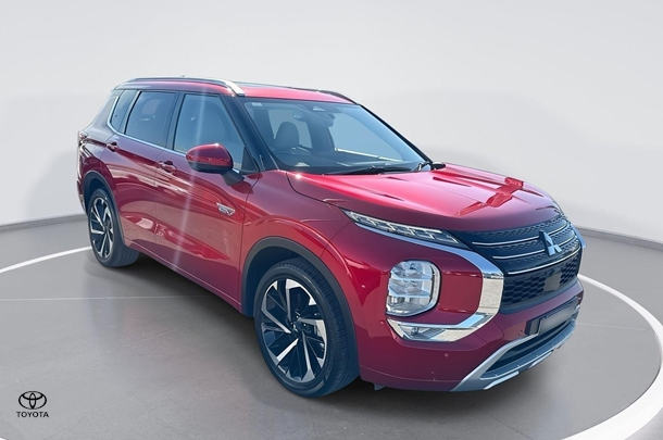 2022 Mitsubishi Outlander PHEV Exceed in Red