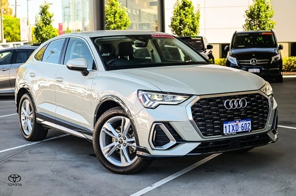 Image of 2023 Audi Q3 35 TFSI S line