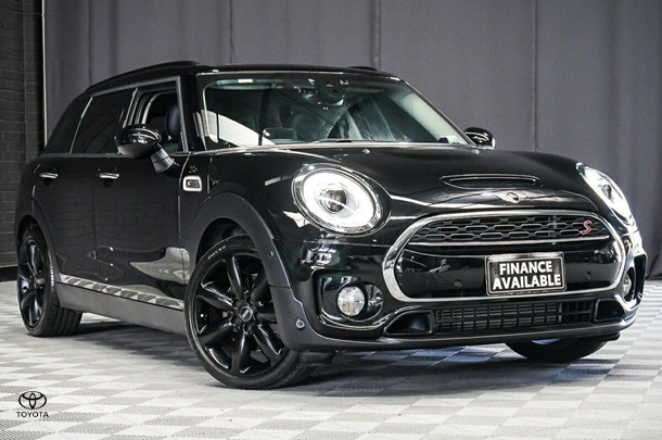 2017 MINI Clubman Cooper S in Black