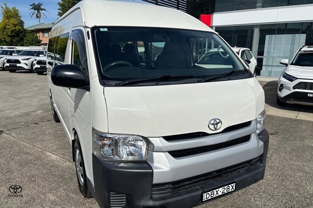 2015 Toyota Hiace SLWB in White
