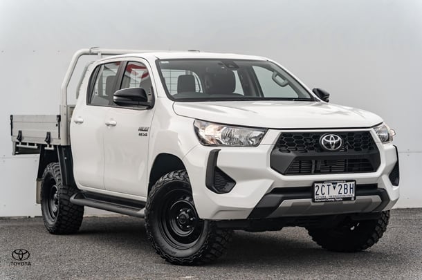 Image of 2025 Toyota Hilux SR