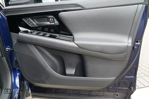 2024 Toyota bZ4X Base in Blue