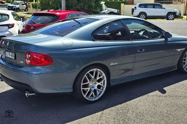 2004 Holden Monaro CV8 in Blue