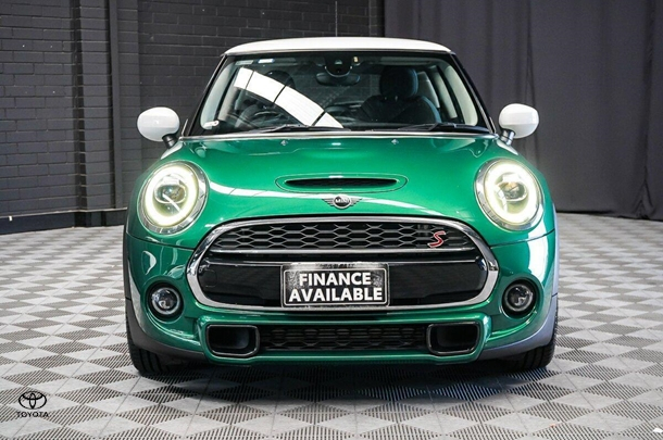 2020 MINI Hatch Cooper S Classic in Green