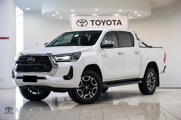 2022 Toyota Hilux SR5 in White