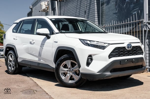 2022 Toyota RAV4 GX AWD in White