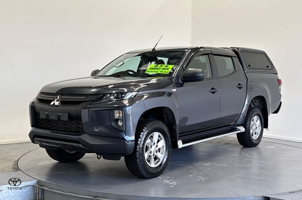 Image of 2021 Mitsubishi Triton GLX+