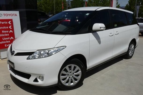 2017 Toyota Tarago GLI in White