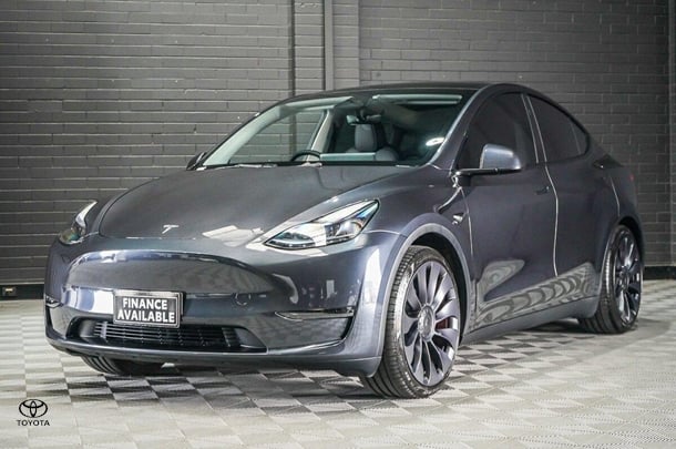 2024 Tesla Model Y Performance in Grey