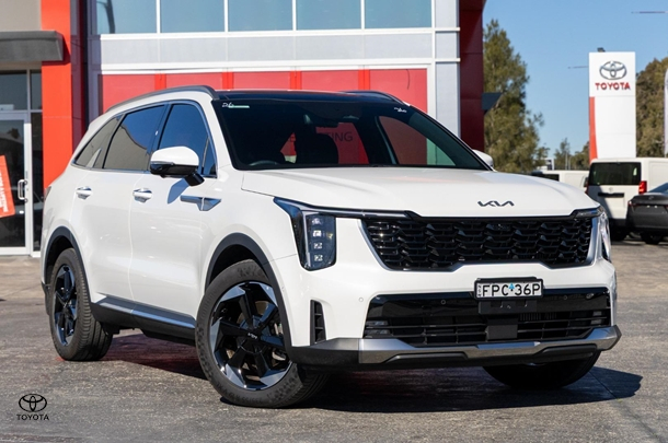 Image of 2024 Kia Sorento HEV GT-Line