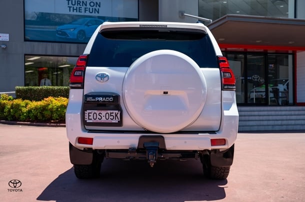 2017 Toyota Landcruiser Prado VX in White