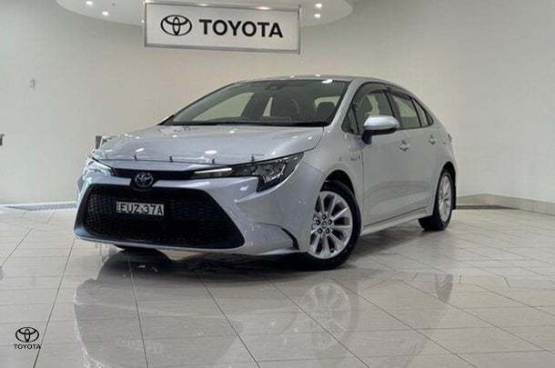 2022 Toyota Corolla Ascent Sport Hybrid in Silver