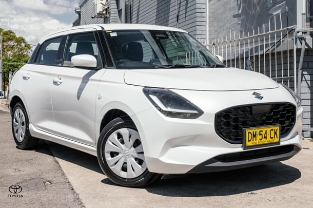 2024 Suzuki Swift Hybrid in White