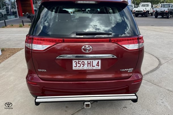 2009 Toyota Tarago GLi in Red