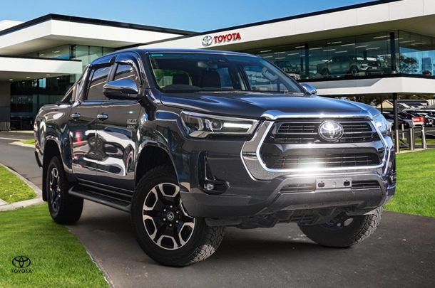 Image of 2022 Toyota Hilux SR5