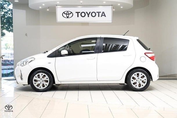2017 Toyota Yaris SX in White
