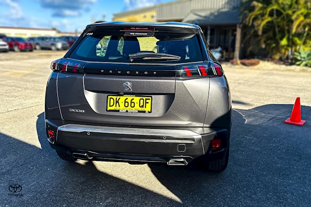 2021 Peugeot 2008 Allure in Grey