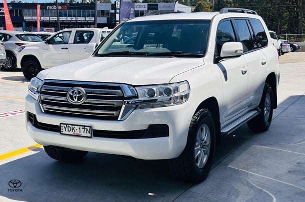 2015 Toyota Landcruiser GXL in White