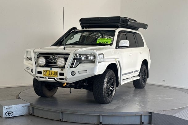 Image of 2018 Toyota Landcruiser Sahara