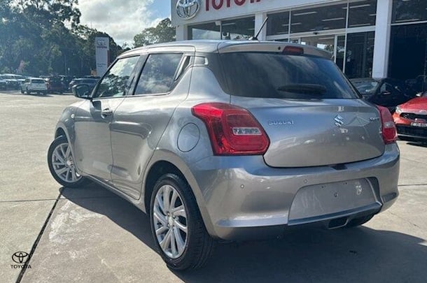 2023 Suzuki Swift GL in Silver