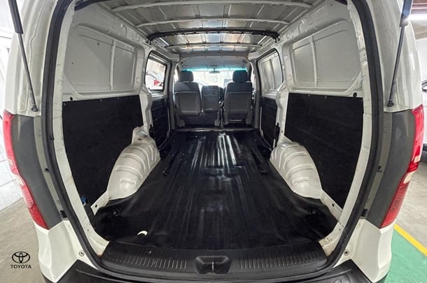 2009 Hyundai iLoad Base in White