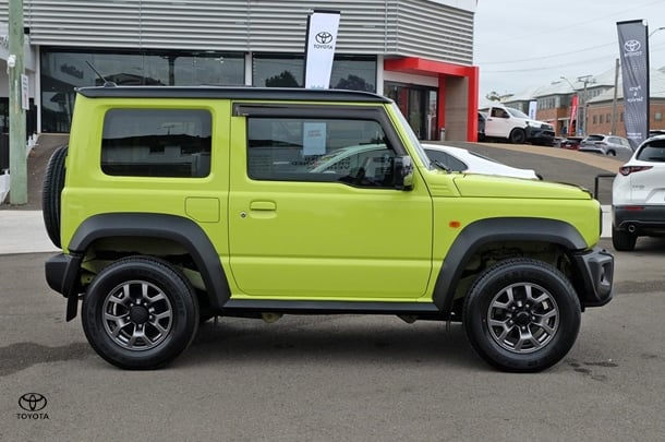 2019 Suzuki Jimny Base in Green