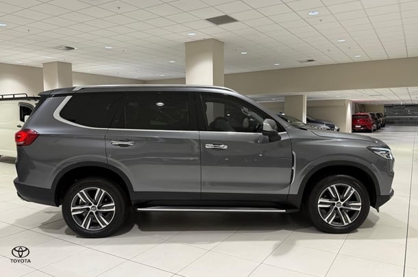 2023 LDV D90 Executive in Grey