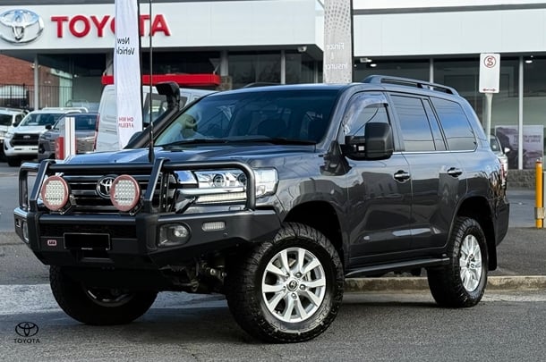 Image of 2018 Toyota Landcruiser VX
