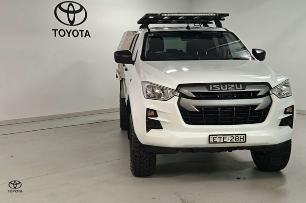 2022 Isuzu D-MAX SX in White
