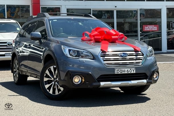 2017 Subaru Outback 2.5i Premium in Grey