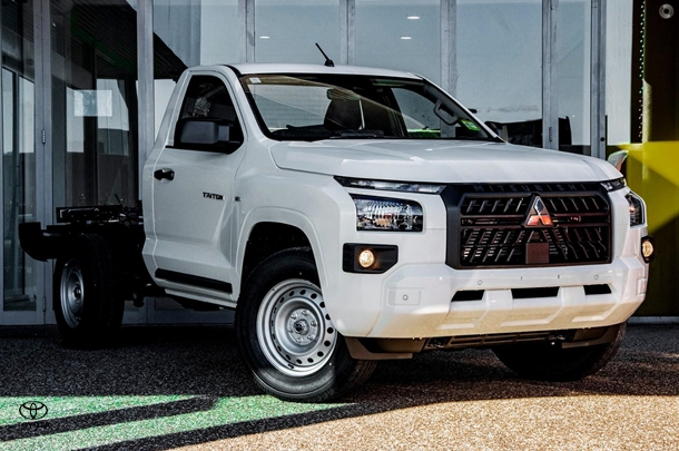 Image of 2026 Mitsubishi Triton GLX