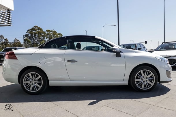 2015 Renault Megane GT-Line in White