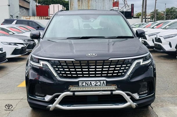 2021 Kia Carnival Platinum in Grey