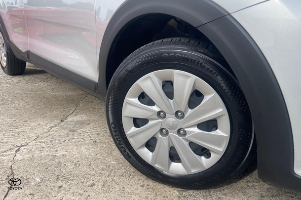 2023 Kia Stonic S in Sparkling Silver (Kcs)