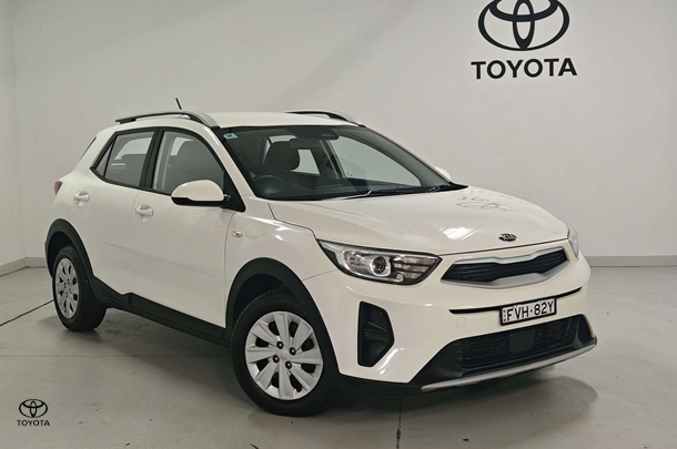 2021 Kia Stonic S in White