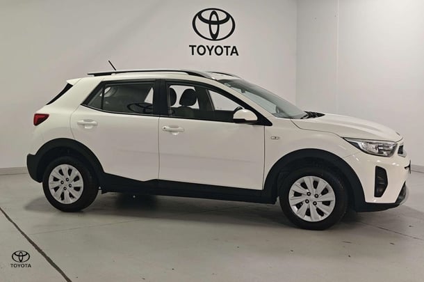 2021 Kia Stonic S in White