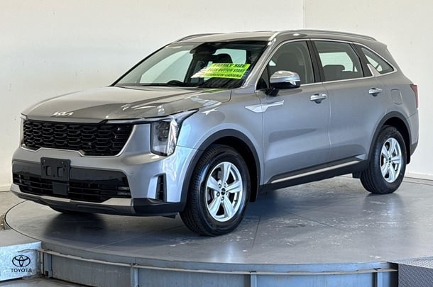 Image of 2023 Kia Sorento S