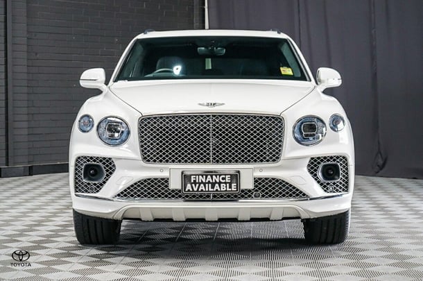2023 Bentley Bentayga Azure in White